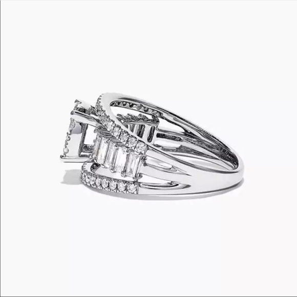 New 925 Silver Beautiful Diamond Engagement Ring - Picture 5 of 6